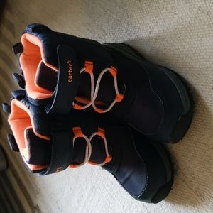 Carter's size 11 snow boots EUC
